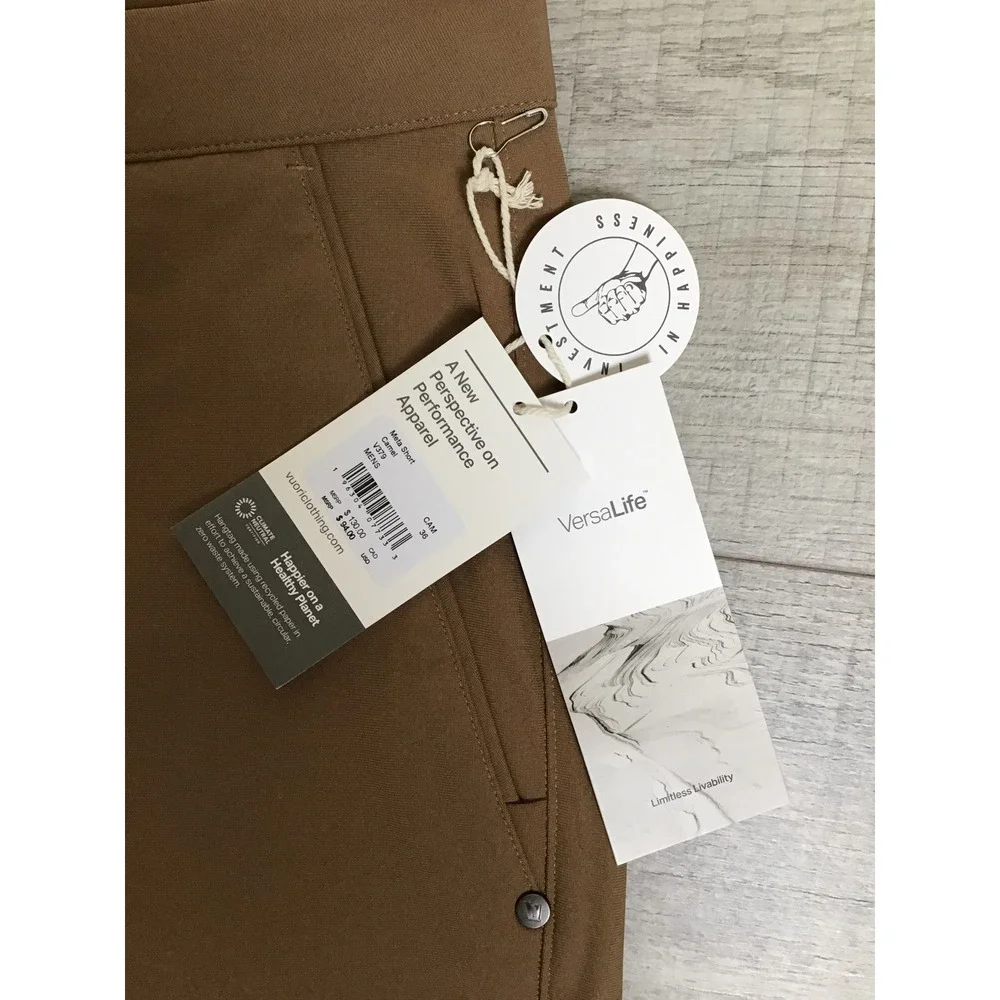 Vuori Men's Camel Flat Front Slash Pockets Meta Chino Shorts Size 36 NWT